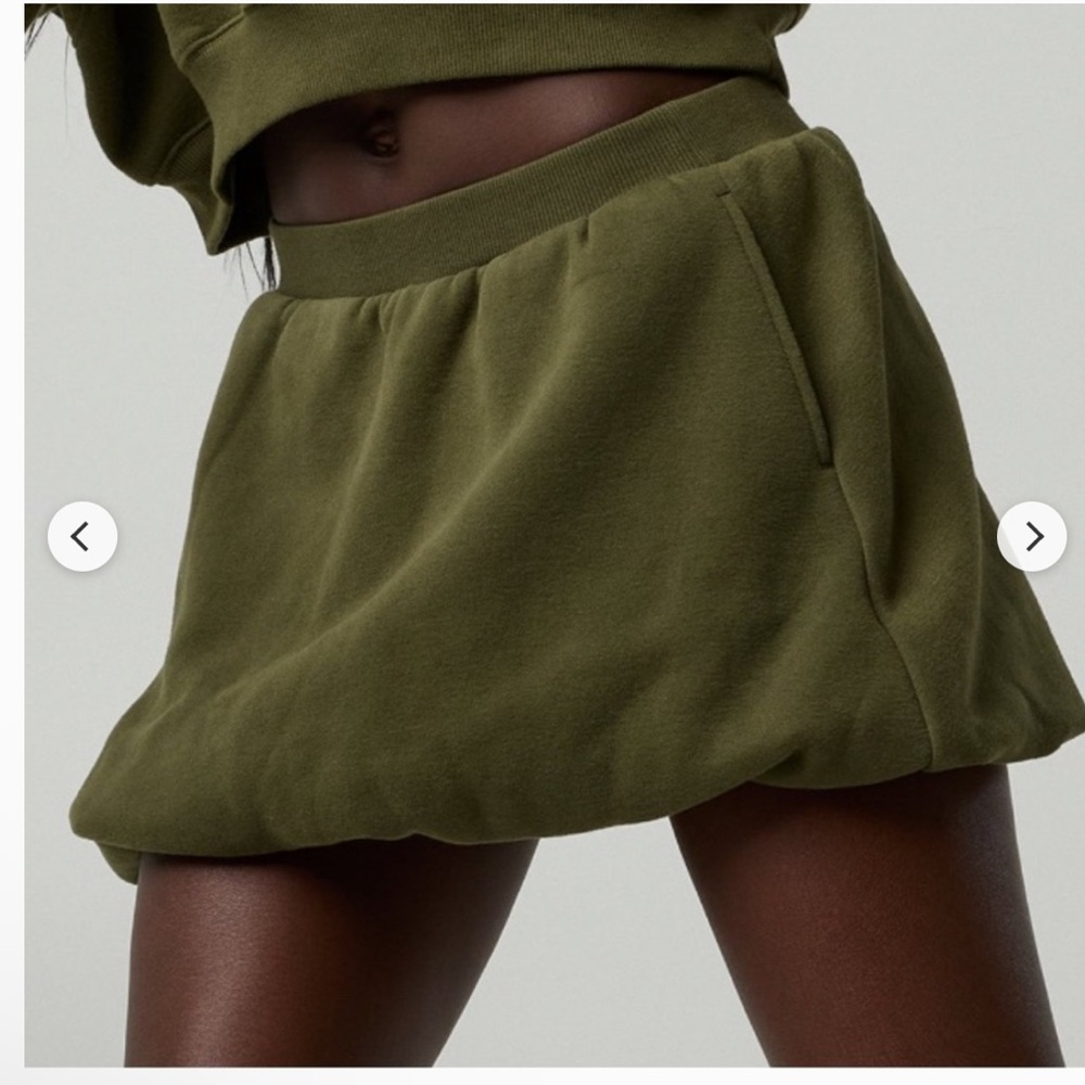aerie Offline Olive Green cloud fleece bubble skirt; built in shorts; NWT